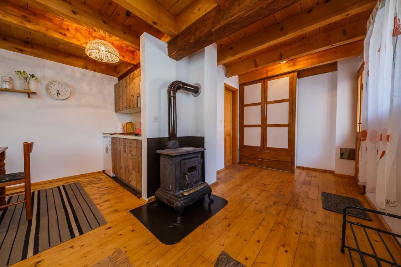 Beautiful Cottage With Heated Pool For 22 Ppl Plaški エクステリア 写真