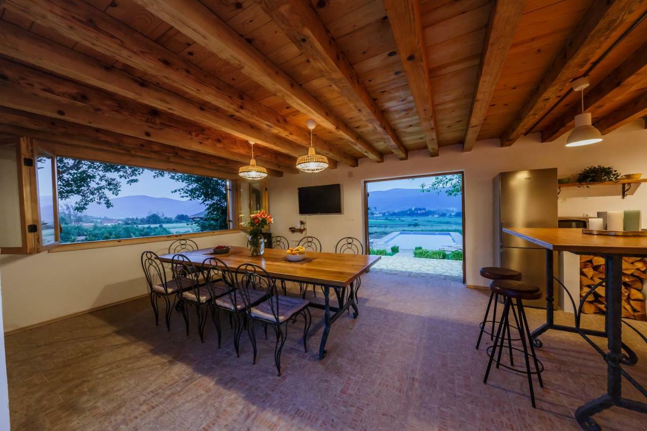 Beautiful Cottage With Heated Pool For 22 Ppl Plaški エクステリア 写真
